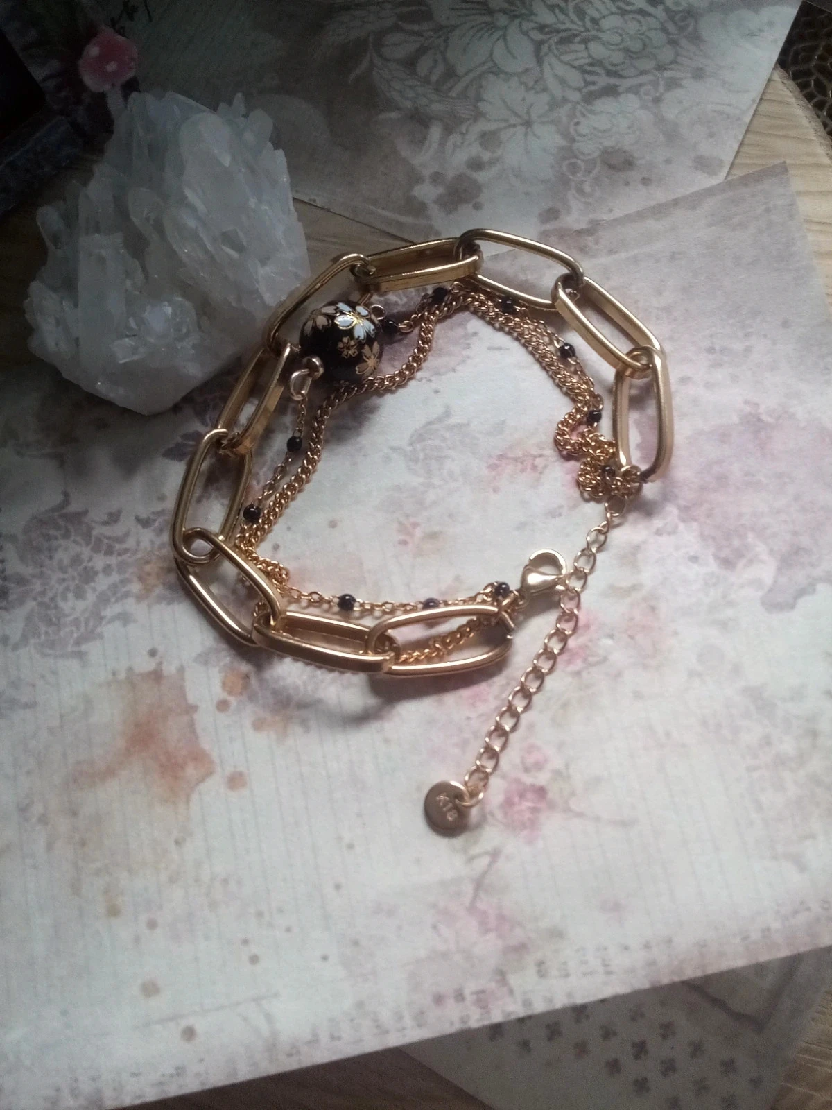 Bracelet triple avec perle noire et or style vase de chine – photo 3